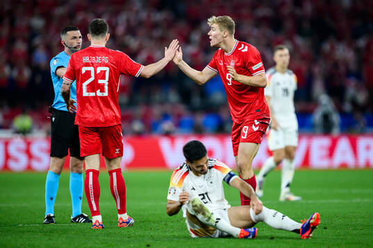 Pierre-Emilie Højbjerg and Rasmus Højlund of Denmark