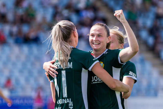 Hammarbys Ellen Wangerheim och Vilde Hasund jublar