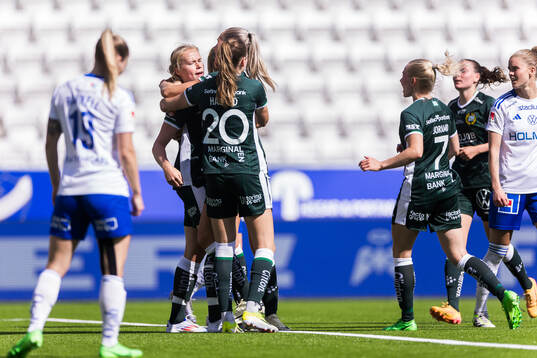 Hammarbys Julie Blakstad jublar