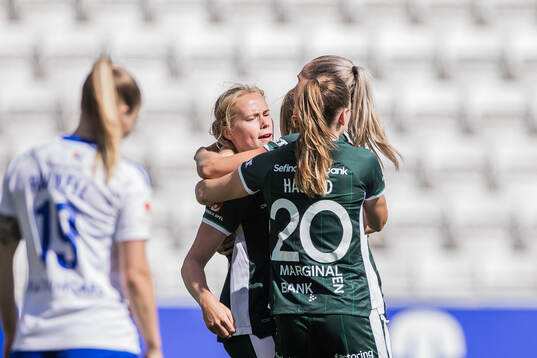 Hammarbys Julie Blakstad jublar