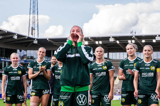 Hammarbys Julia Roddar jublar