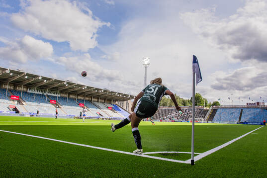 Hammarbys Smilla Holmberg med en hörna