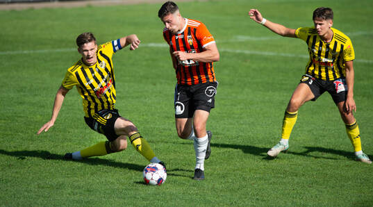 Kristianstads Paolo Lilja mot IFK Hässleholms Axel