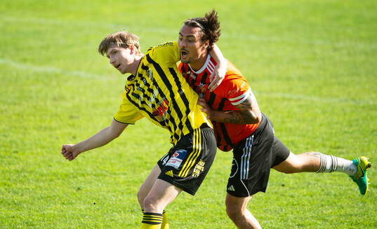 IFK Hässleholms Hugo Arvidsson tar nacksving på