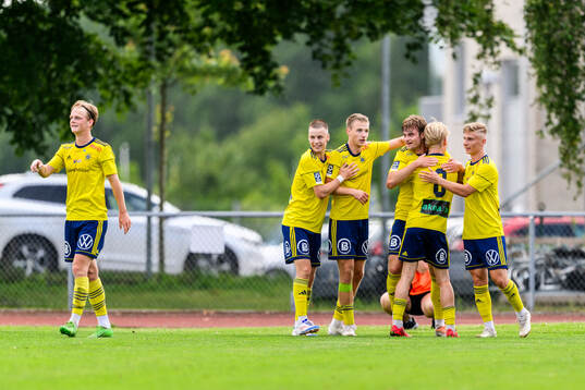 Ängelholms André Gustafson jublar