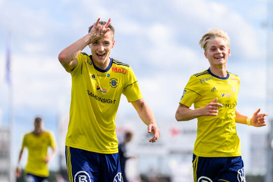 Ängelholms André Gustafson jublar