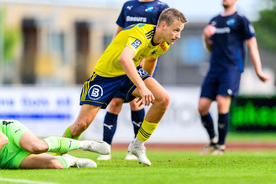 Ängelholms André Gustafson jublar