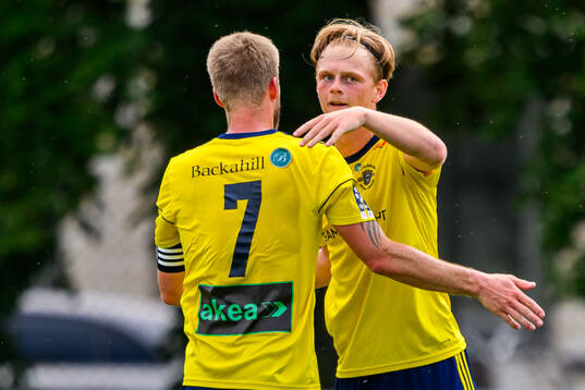 Ängelholms Max Eriksson jublar
