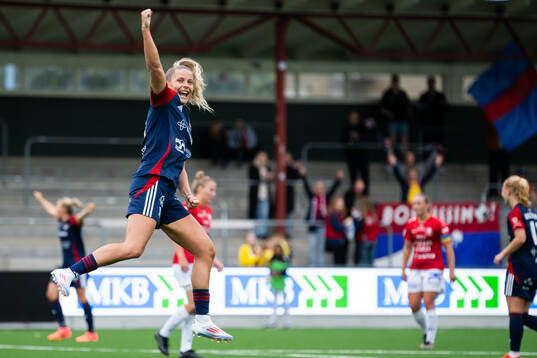 FC Rosengårds Olivia Holdt jublar