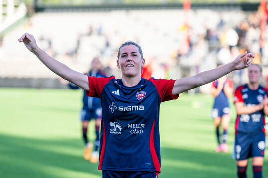 FC Rosengårds Olivia Schough jublar