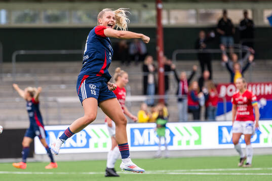 FC Rosengårds Olivia Holdt jublar