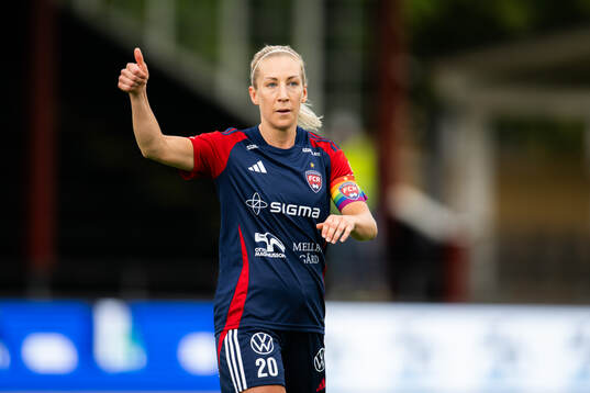 FC Rosengårds Mia Persson ger tummen upp