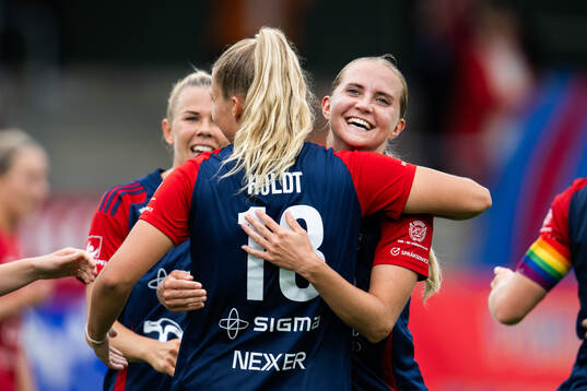 FC Rosengårds Ria Noora Minerva Öling och Olivia Holdt