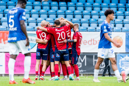 Östers Daniel Ljung jublar