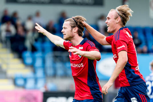 Östers Daniel Ljung jublar