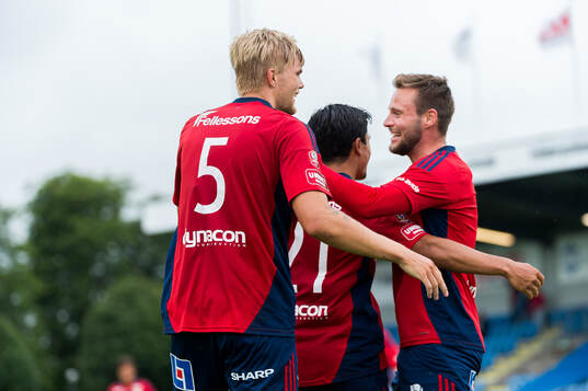 Östers Niklas Söderberg jublar