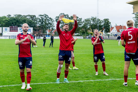 Östers spelare jublar