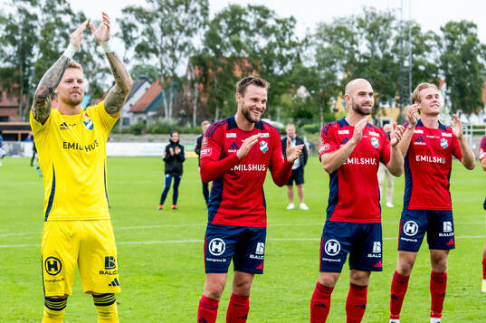 Östers spelare jublar