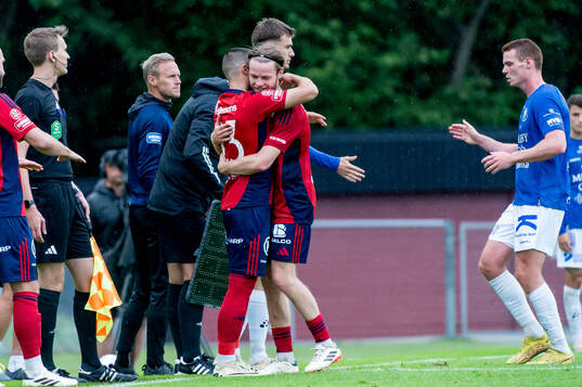 Östers Vladimir Rodic och Daniel Ljung jublar