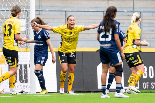 Elfsborgs Alice Broman jublar