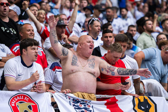 Supporters of England