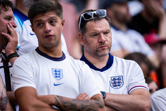 Supporters of England