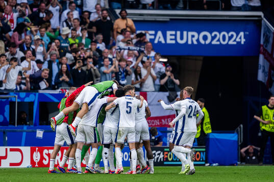 Players of England celebrate