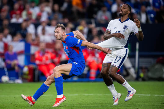 Norbert Gyömber of Slovakia and Ivan Toney of England
