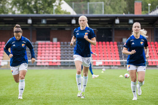 Djurgårdens Alexsandra Lobanova, Stinalisa Johansson och