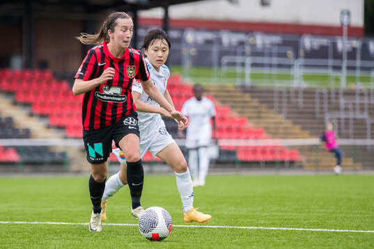 Brommapojkarnas Fanny Hjelm Rönnlund och Djurgårdens