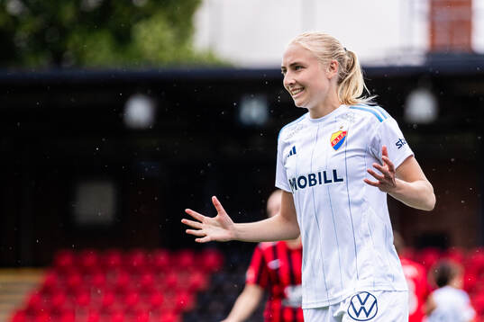 Djurgårdens Stinalisa Johansson reagerar