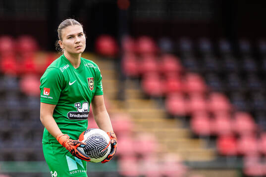 Brommapojkarnas målvakt Anna Aurora Koivunen