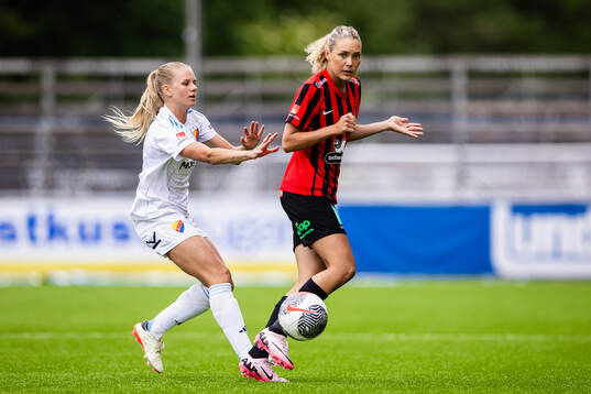 Djurgårdens Nellie Lilja och Brommapojkarnas Tuva Ölvestad