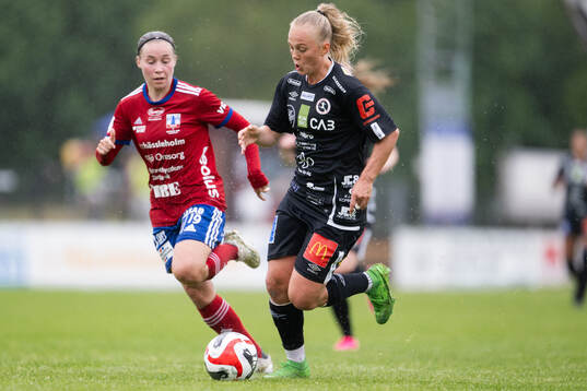 Vittsjös Heidi Kollanen och KIF Örebros Molly Johansson