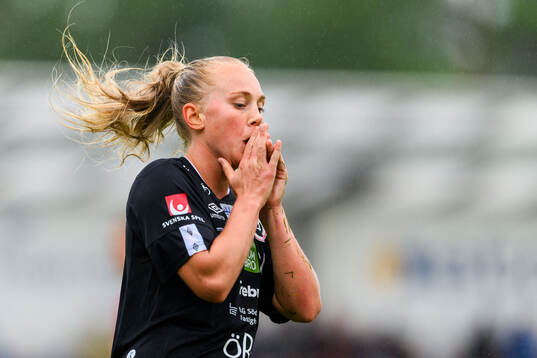 KIF Örebros Molly Johansson deppar