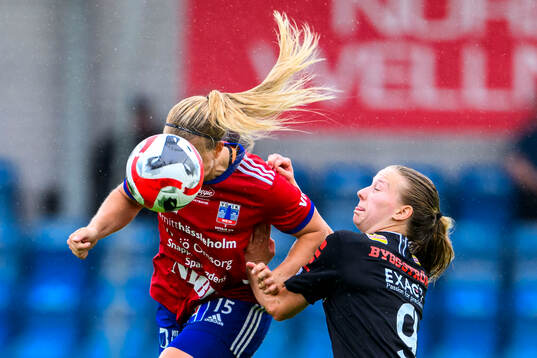 Vittsjös Nellie Persson och KIF Örebros Inka Sarjanoja
