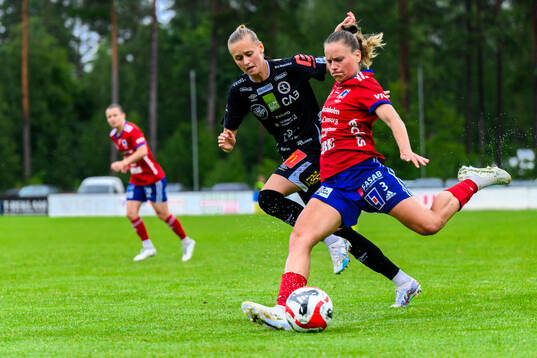 KIF Örebros Nora Harnes Håheim och Vittsjös Julia Tunturi