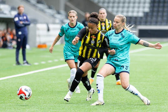 Häckens Felicia Schröder