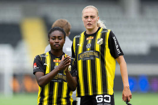 Häckens Monica Jusu Bah och Elma Junttila Nelhage