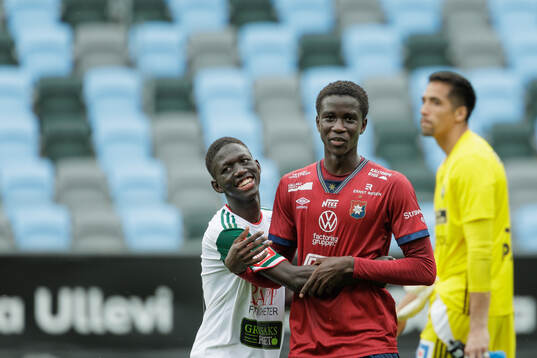 Örgrytes Abdoulaye Faye och Skövde AIKs Mamadou Ousmane