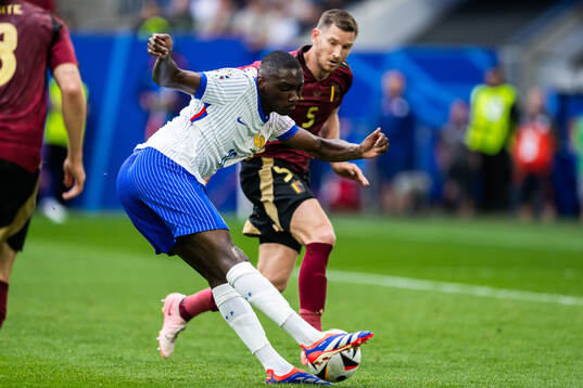 Randal Kolo Muani of France