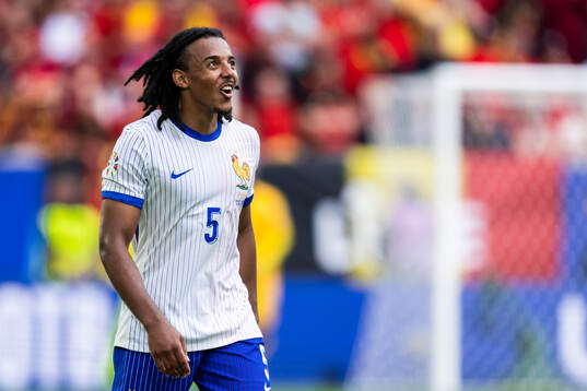 Jules Koundé of France celebrates