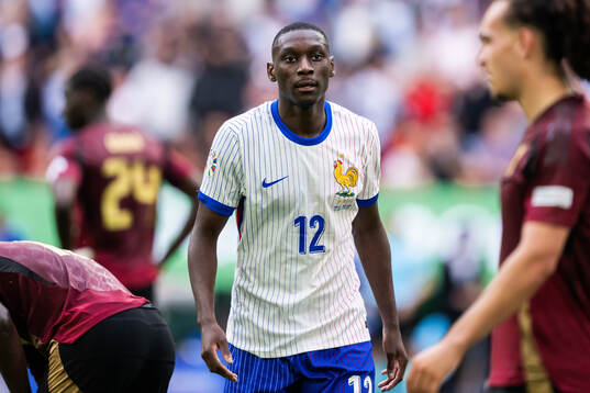 Randal Kolo Muani of France