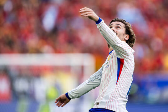 Antoine Griezmann of France celebrates