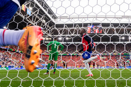 Ibrahim Konaté of France celebrates