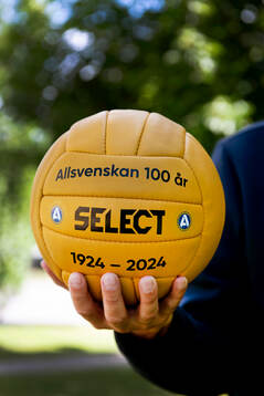 Den officiella retormatchbollen från Select