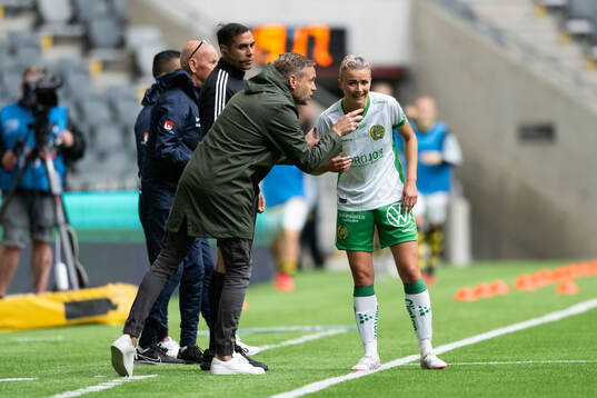 Hammarbys tränare Martin Sjögren och Thea Sørbo