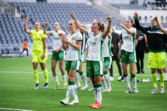 Hammarbys Ellen Wangerheim och Julia Roddar jublar