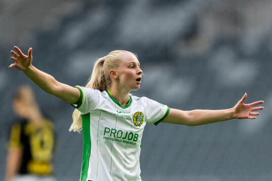 Hammarbys Emilie Joramo reagerar