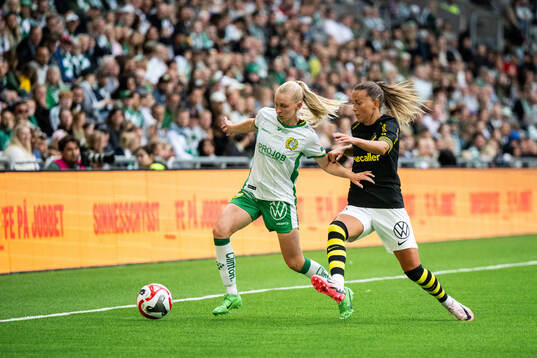 Hammarbys Emilie Joramo och AIKs Adelisa Grabus